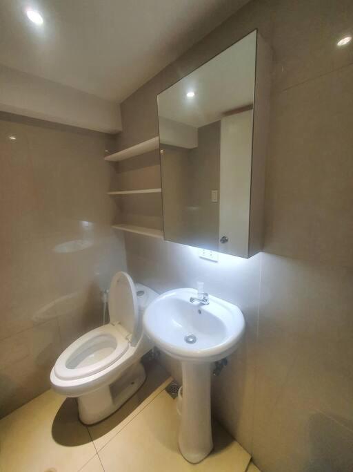 Bgc Taguig Cozy 2 Bedroom Loft, With Stunning Bgc Skyline View! Manila Eksteriør billede